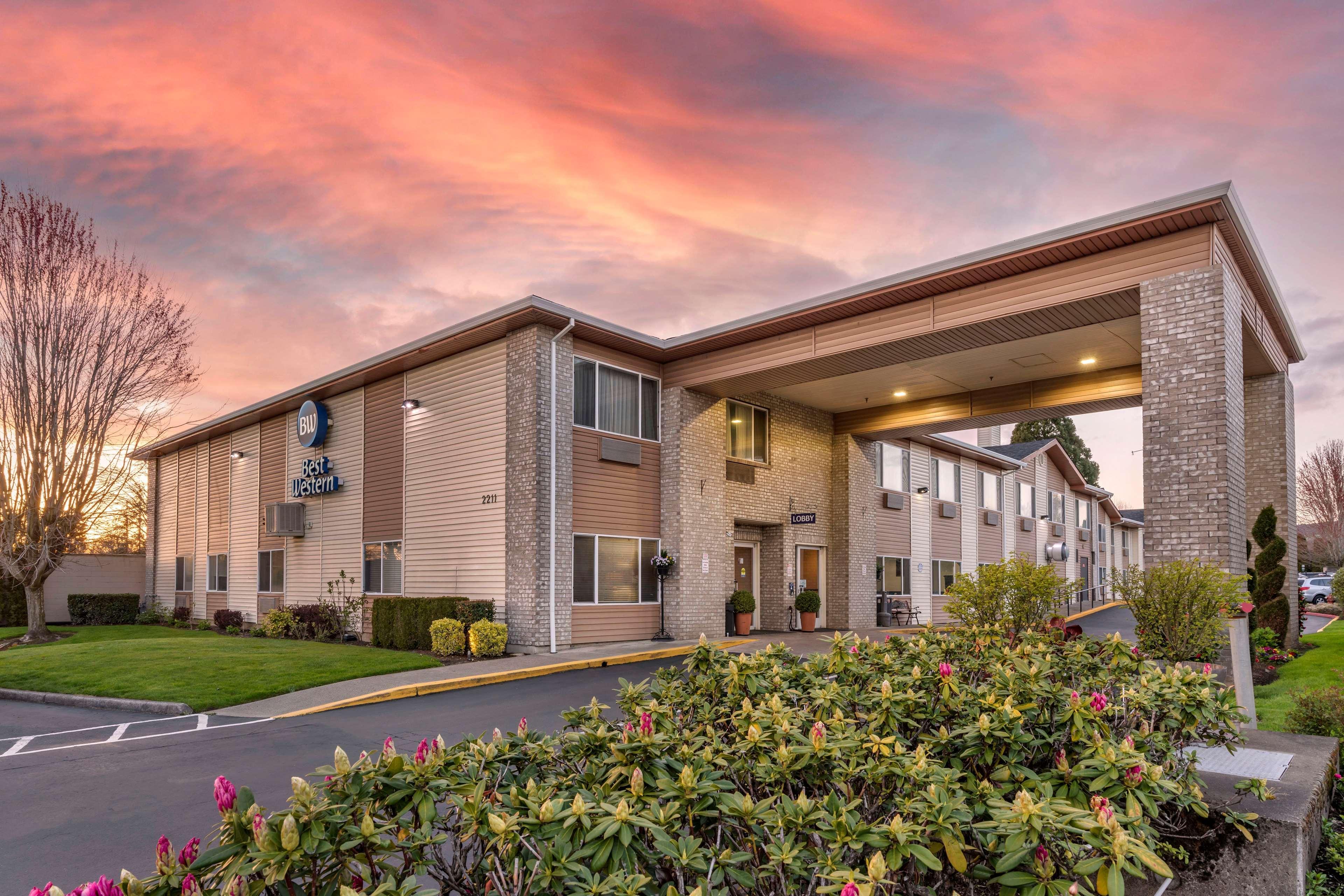 Best Western Newberg Inn Exterior photo